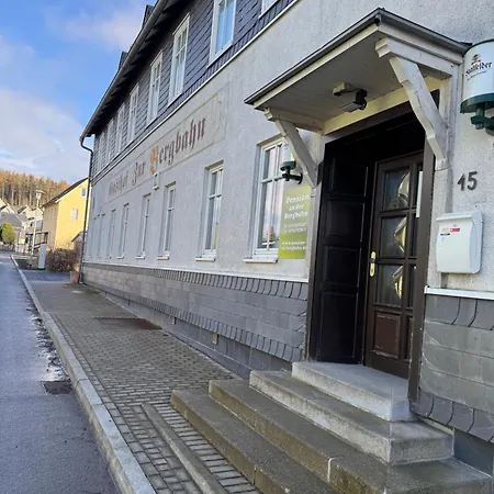 Zur Bergbahn 게스트하우스 *